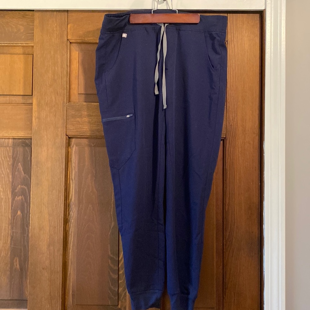 Figs Zamora jogger scrub bottoms navy medium
